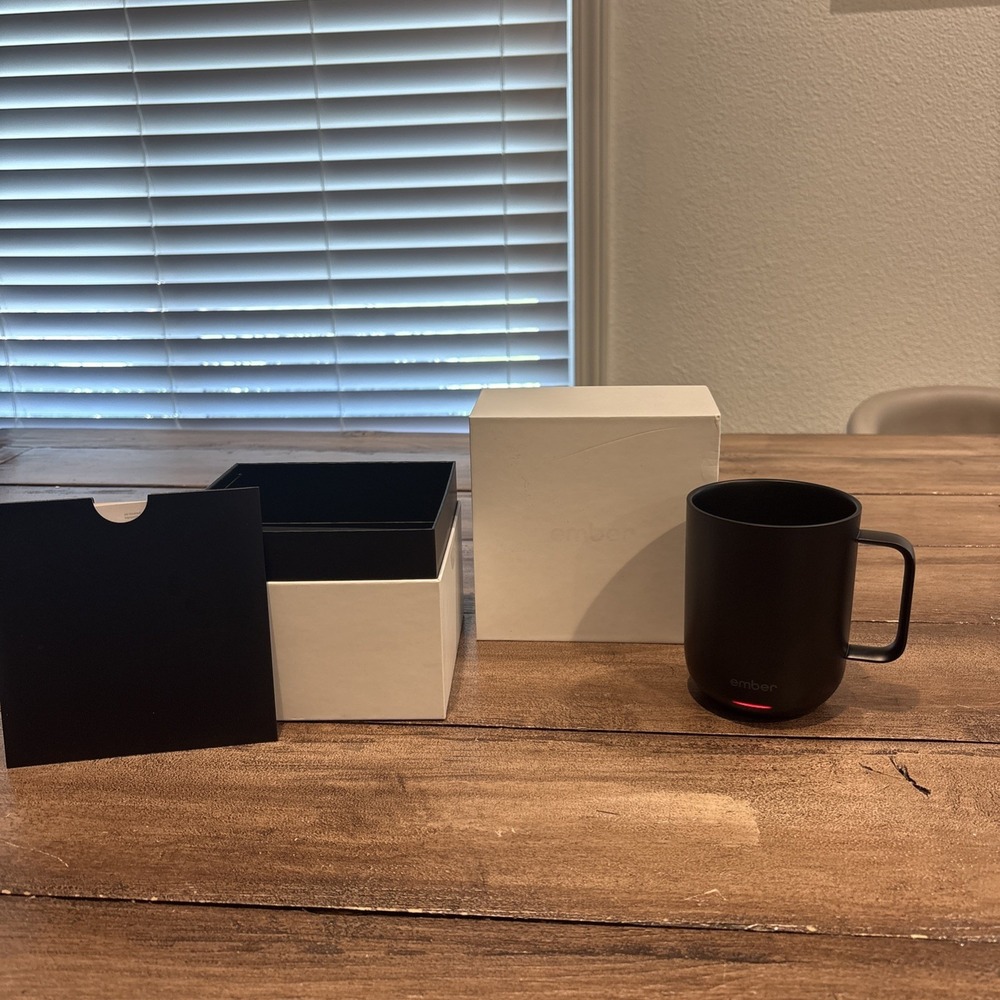 Ember 10 oz. Temperature Control Smart Mug - Black New Open Box